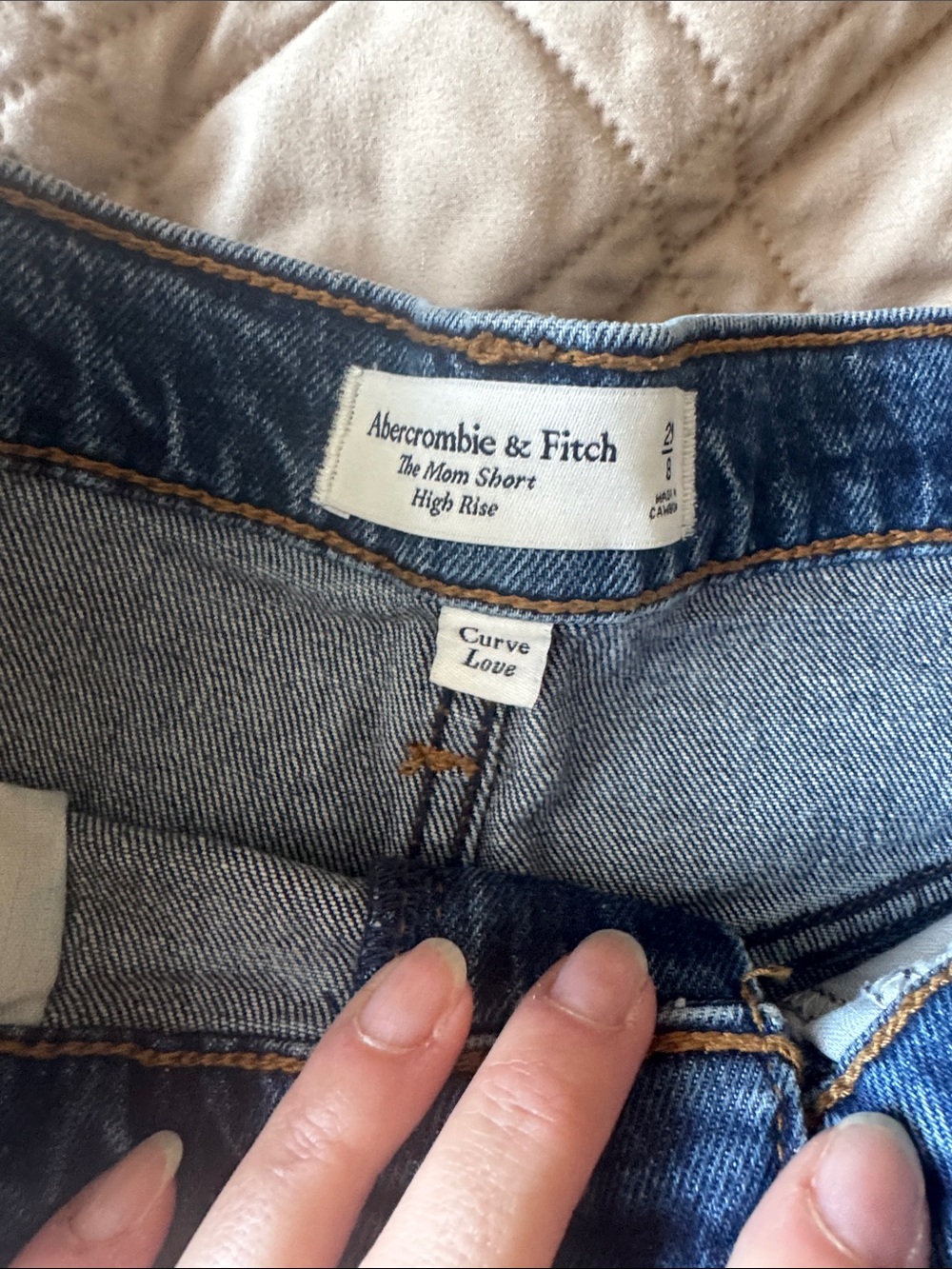 Abercrombie & Fitch the mom short high  curve love - Picture 3 of 3